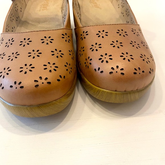 Alegria Women's Brown‎ Perforated Leather Rene Cognac Mary Jane Shoes US Size 10 - Picture 6 of 13
